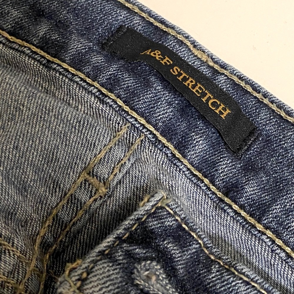 Men’s Abercrombie & Fitch Distressed Jeans - Picture 6 of 7